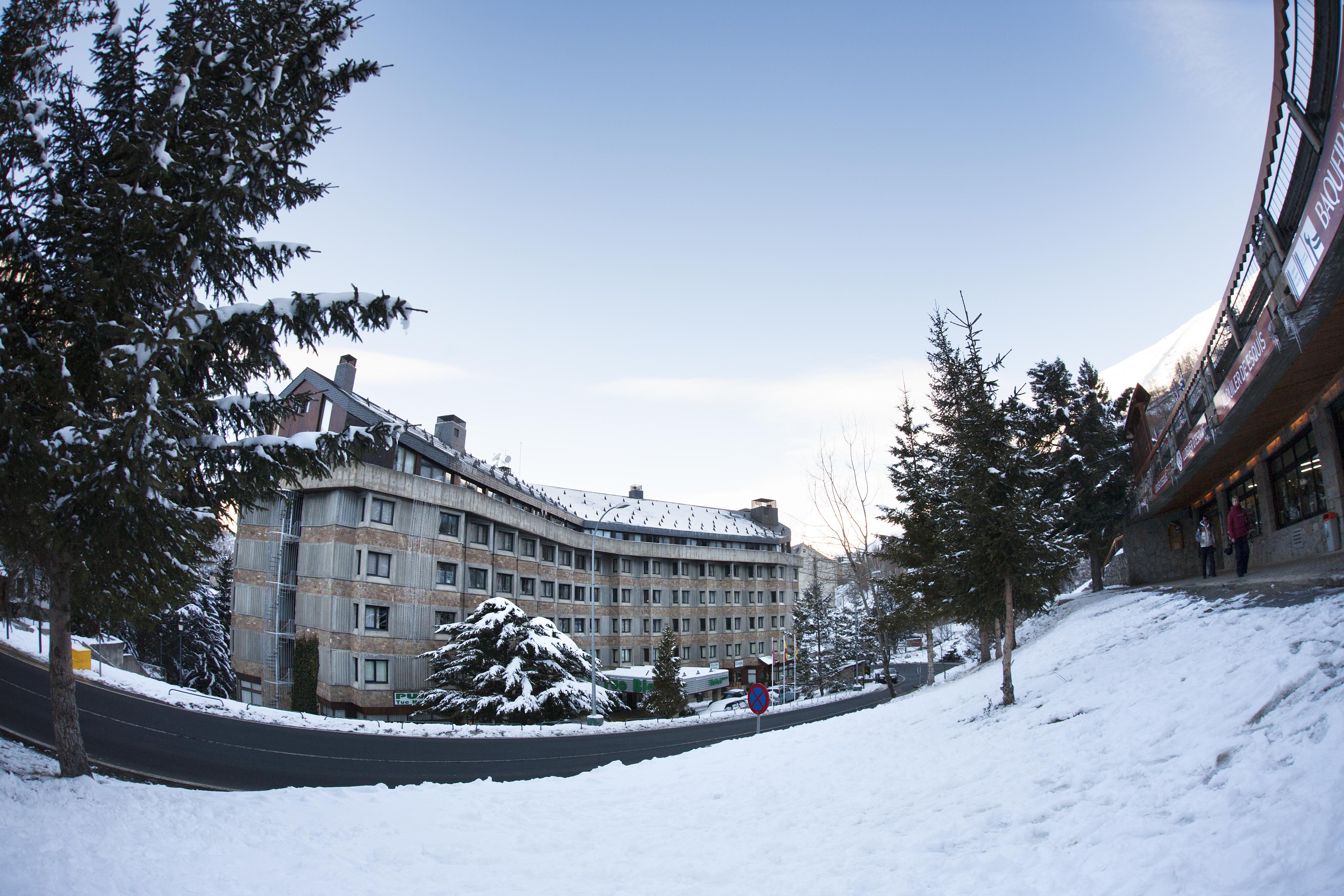 Tuc Blanc Hotel Baqueira Beret Exterior photo