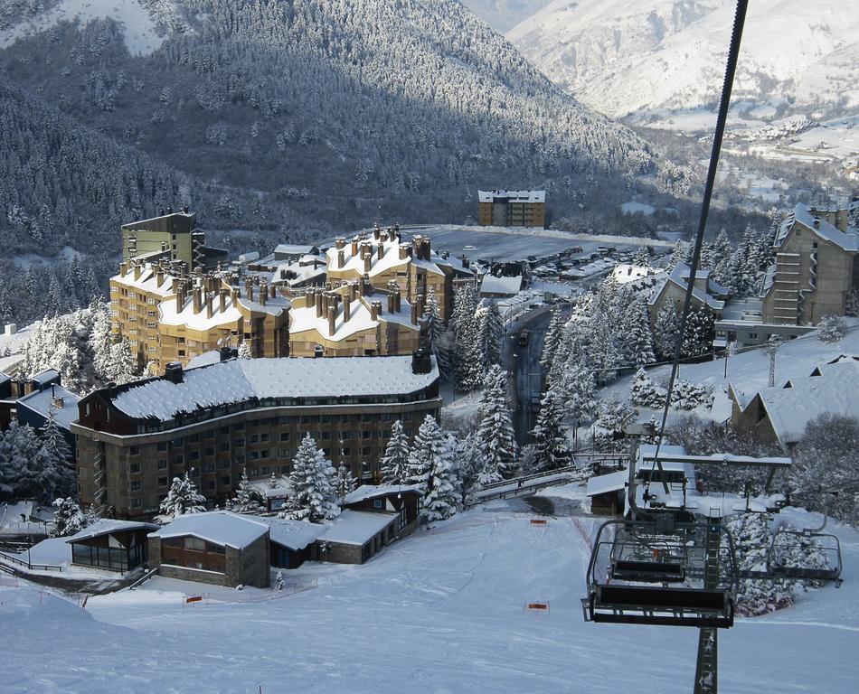 Tuc Blanc Hotel Baqueira Beret Exterior photo